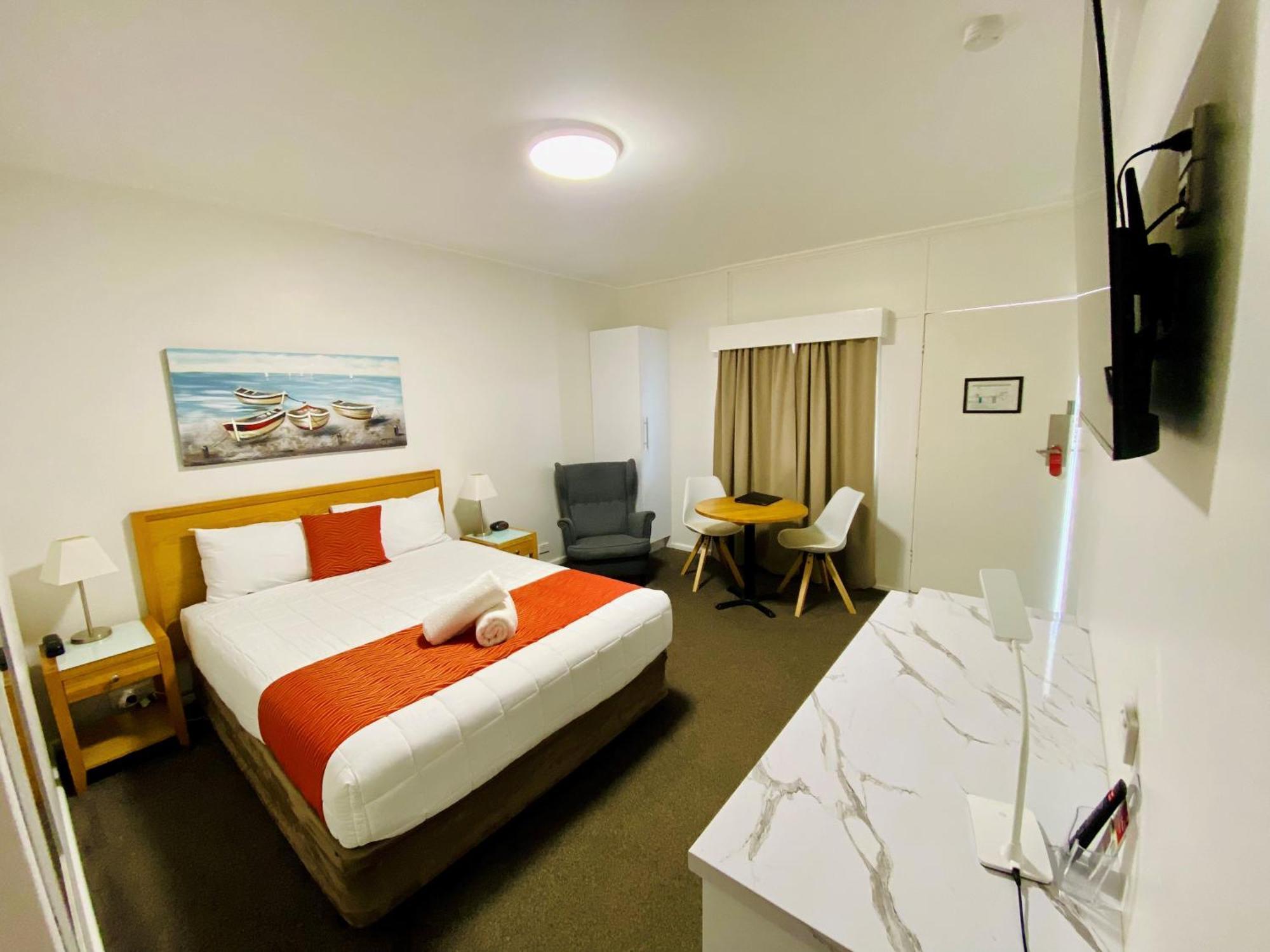 Colonial Lodge Motor Inn Yass Exterior photo