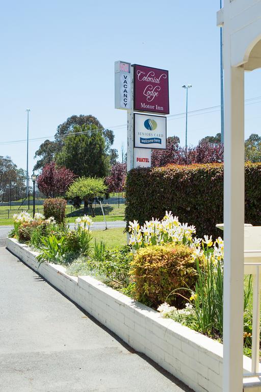 Colonial Lodge Motor Inn Yass Exterior photo